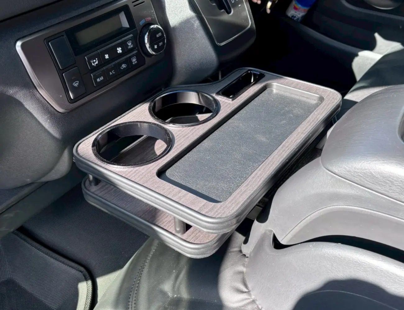 純正コンソールに簡単プラス