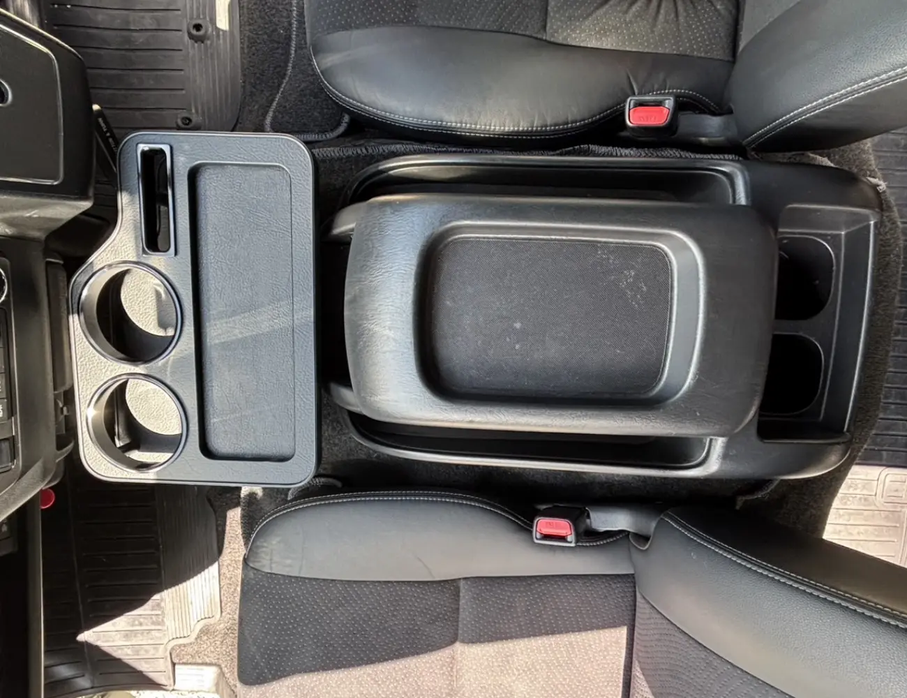 ハイエース専用アディショナルテーブル画像